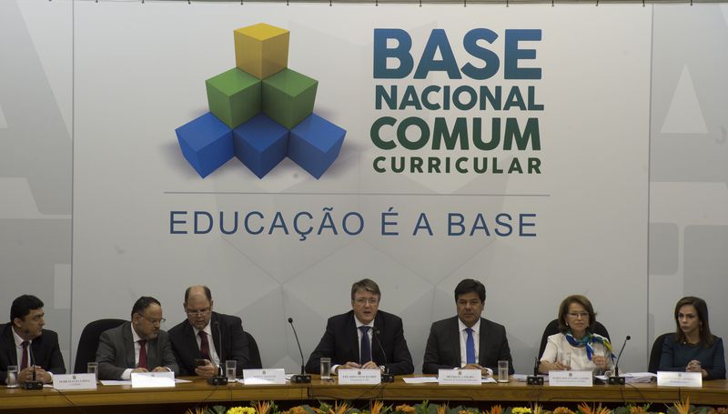 Terceira versão da Base Nacional Comum Curricular foi entregue ao CNE em abril de 2017 (Crédito: Marcello Casal Jr/Agência Brasil)