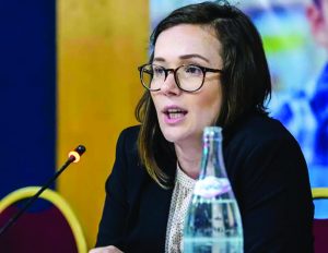 Contratação precária