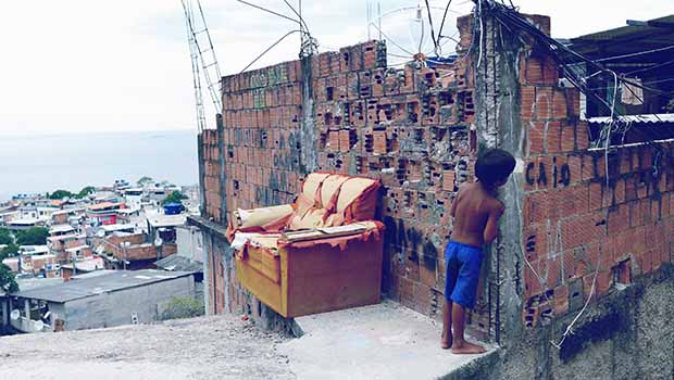 Mais da metade das crianças e adolescentes brasileiros vivem na pobreza