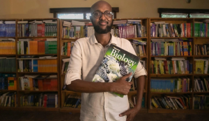 bibliotecas no Quênia_refugiado_destaque