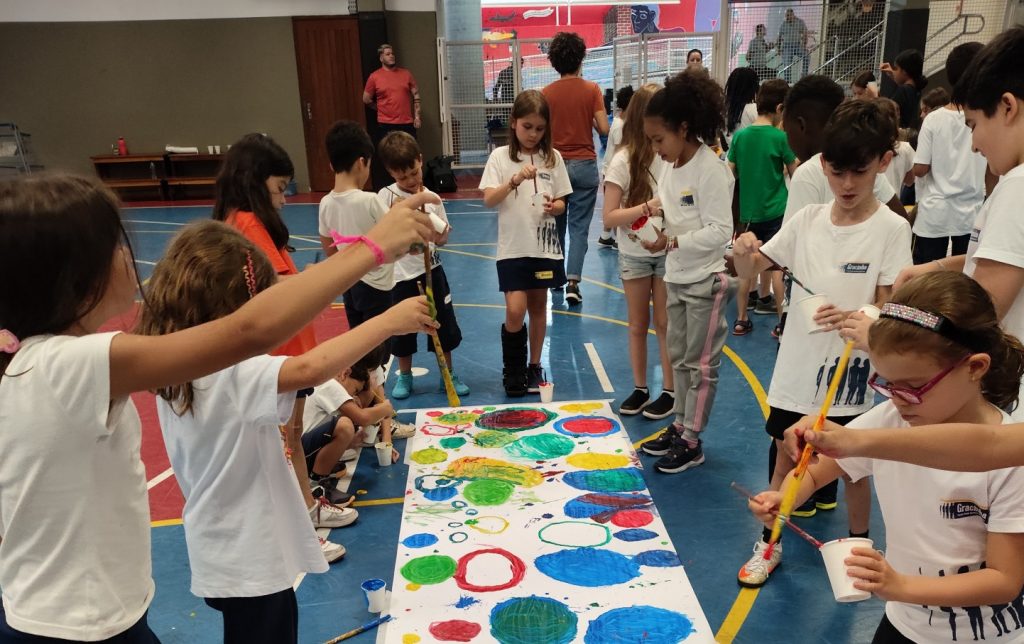 Passagem da educação infantil para o fundamental pode gerar medo simbólico de crescer