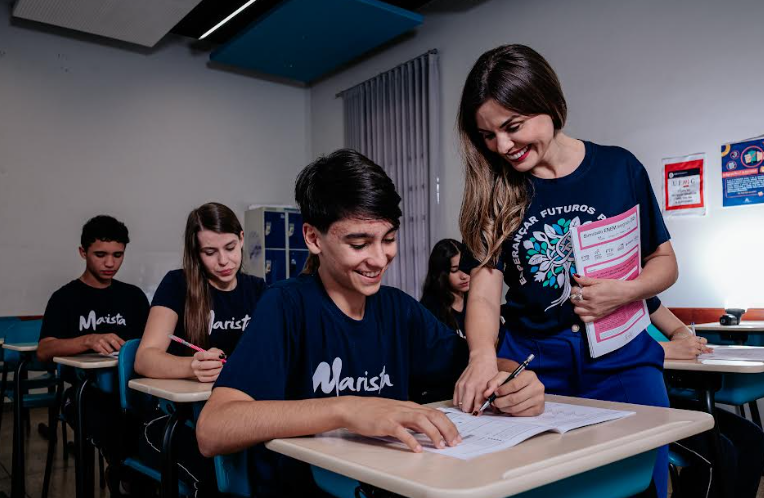 Métodos tradicionais, iniciativas inovadoras. Os preparos de escolas para o Enem