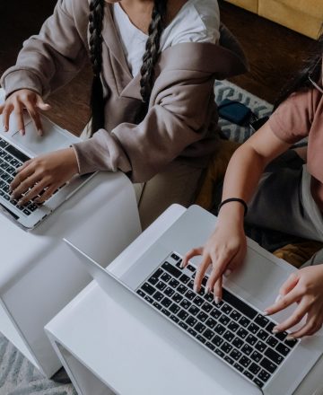 pexels-cottonbro-5999080