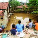 Jakarta,,Indonesia.,February,13,,2007.,Children,Play,On,The,High