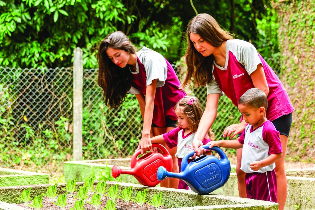 Gestão acolhedora: a escola como rede de apoio