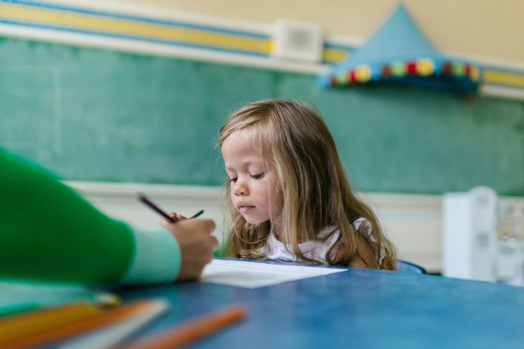 A educação na primeira infância e o microcosmo de cada território