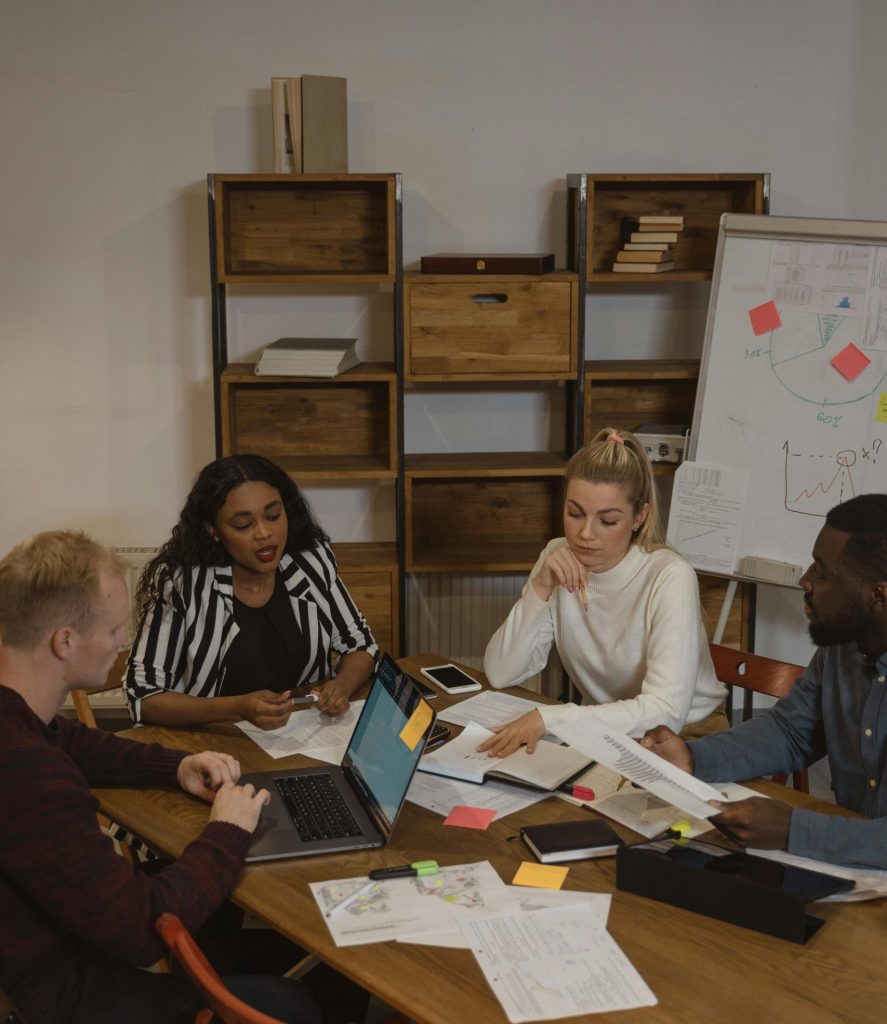 Colaborar e enfrentar todo dia o isolamento e a solidão no trabalho docente