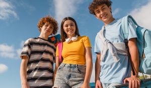 Group,Of,Diversity,Multiethnic,Teenagers,Students,High,School,Pupils,Classmates